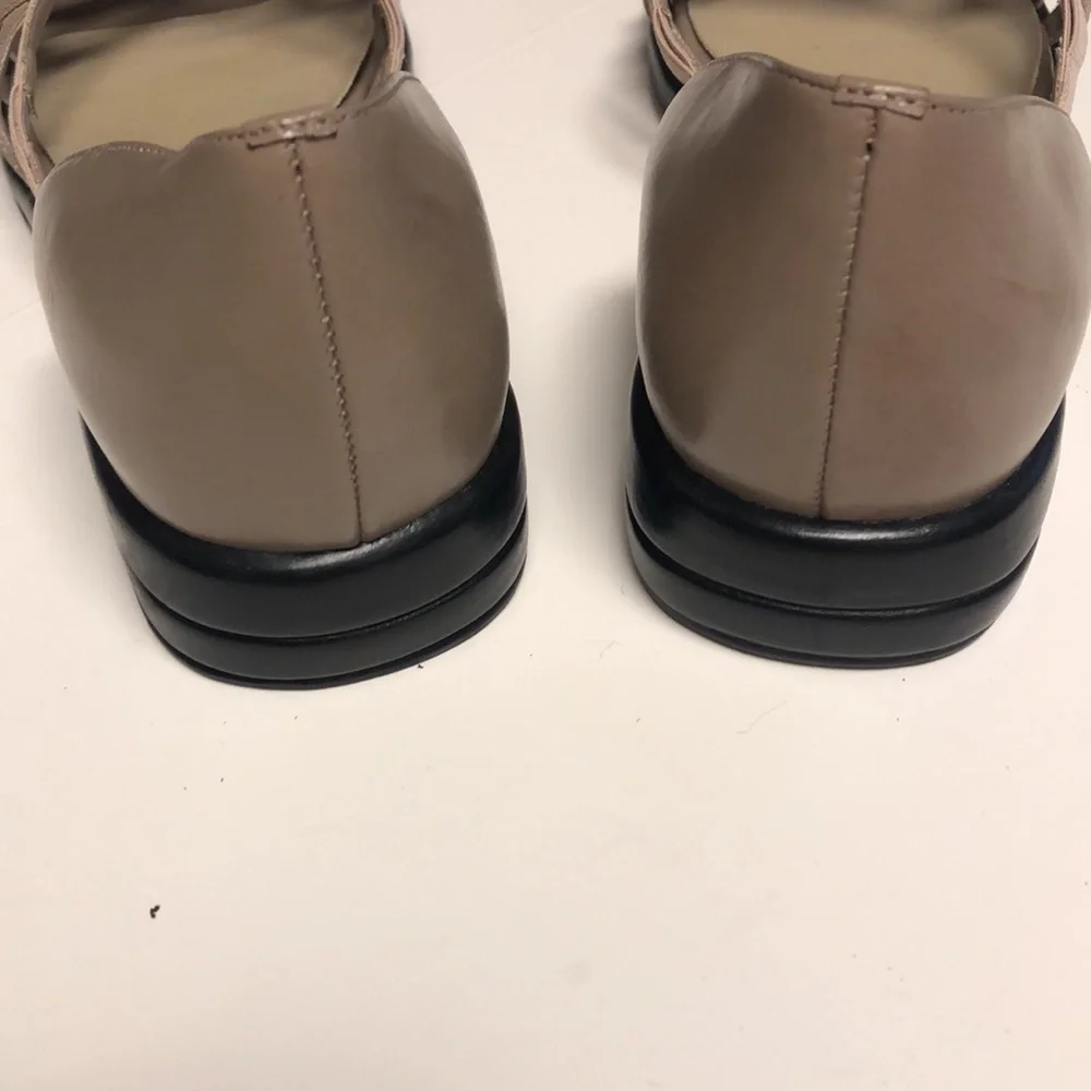 Jazzman New York open toe flats. Sz 9